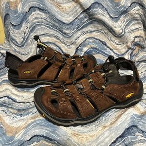 Keen Rialto Hiking Sandals Outdoor Closed Toe Shoes Men’s 10.5 leather brown